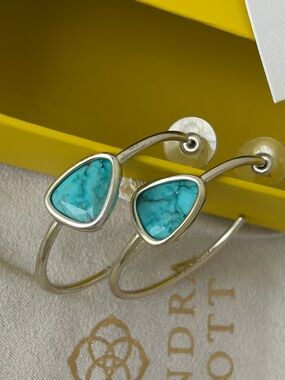 Kendra Scott MARGOT Turquoise Color MAGNESITE Hoop EARRINGS NWT